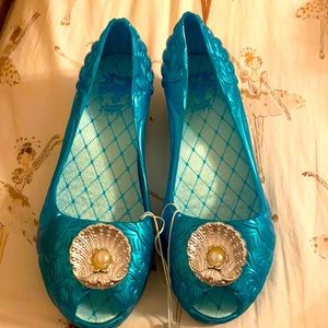 NEW W/TAG. DIsney PRINCESS Ariel shoes
